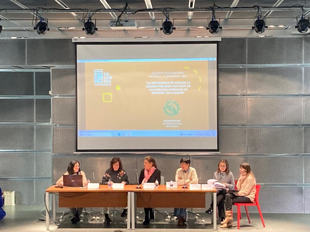 Mesa 3 de las Jornadas del Cuslter Sociosanitario Palencia Ciudad de los Cuidados